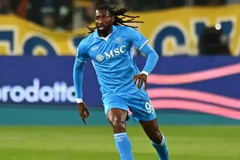 صدمة في نابولي.. إصابة خطيرة تبعد أنجيسا لأشهر